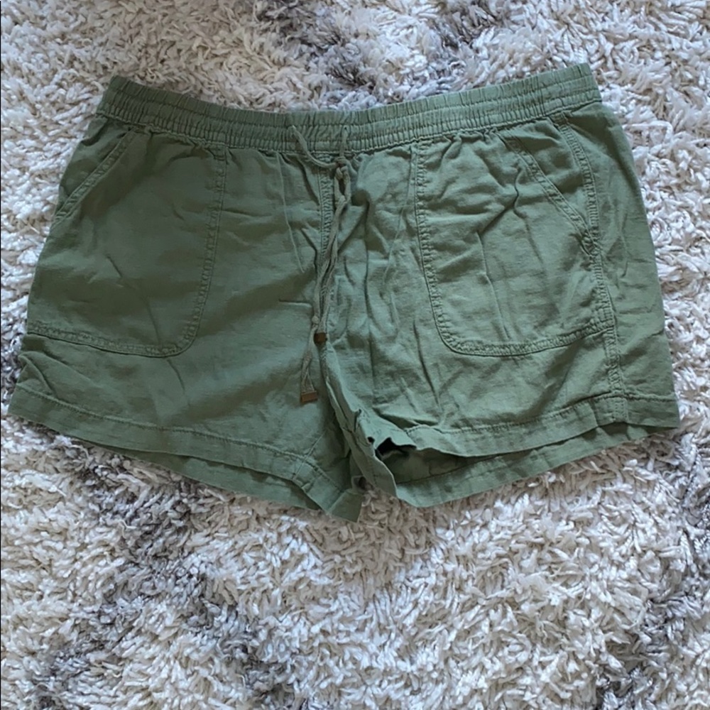 army green drawstring shorts